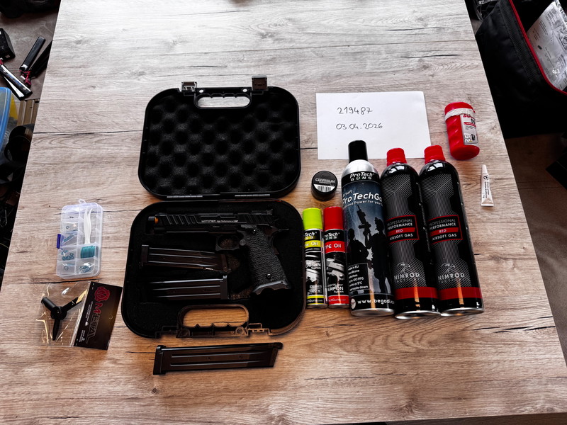 Bild 1 für Army Armament R601 Witcher GBB