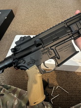 Afbeelding van Zwart gespoten hk416 sportline AEG
