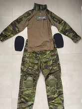 Afbeelding van Airsoft camouflage outfit - maat M, valt als S - ongedragen