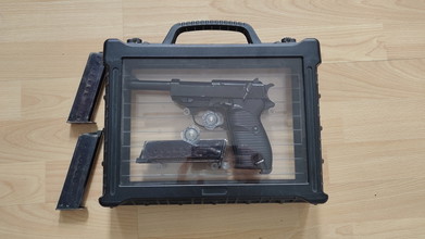 Afbeelding van WE P38 in LED case + 4 mags