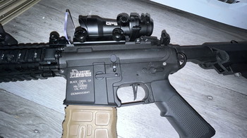 Afbeelding 4 van Airsoft M4 carabine Daniel Défense