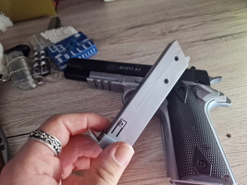 Bild 3 für Colt M1911 A1 Softair Pistole 05J Federdruck