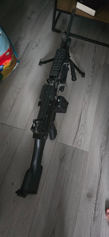 Imagen 2 de Classic Army M249 met magazijn en batterij