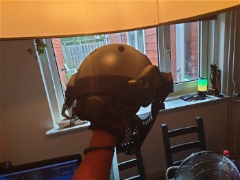 Afbeelding 2 van OneTigris Tactical Helmet F22 (zwart)