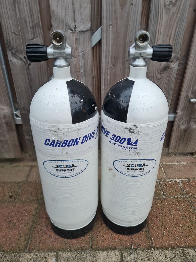 Afbeelding 1 van 10 liter fles Carbon 300 bar