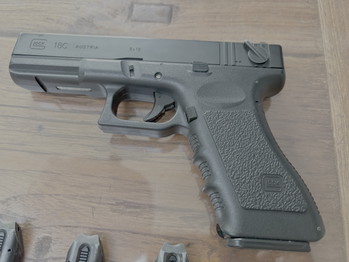 Image 4 for Tokyo Marui Glock 18C AEP (semi/full auto) incl. upgrades
