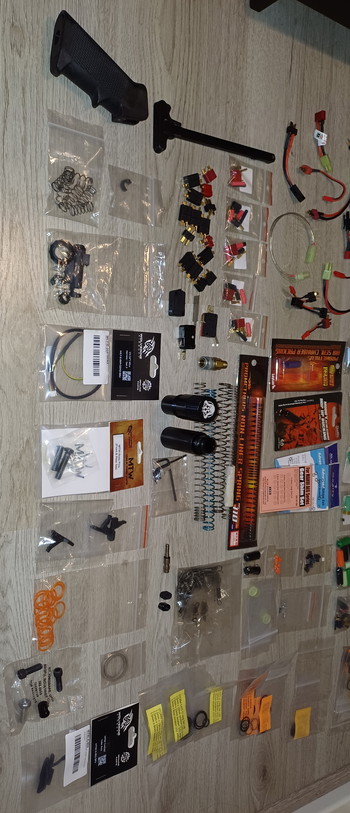 Image 2 pour Tech Parts Lot - HPA - AEG