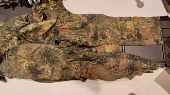 Image 3 for Volledig flecktarn set met OG plate carrier en BoaFeng, masker met ventilatie