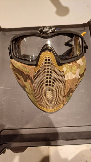 Image 4 for Volledig flecktarn set met OG plate carrier en BoaFeng, masker met ventilatie