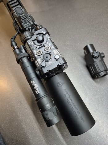 Image 2 for Sotac M640V Flashlight Set