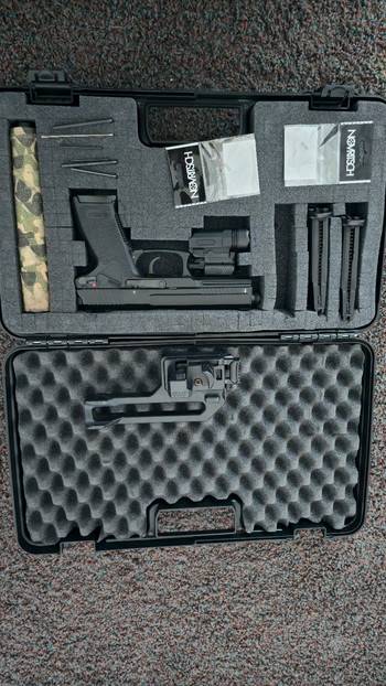 Afbeelding 4 van Novritsch SSX 23 met demper, lampje, holster en koffer