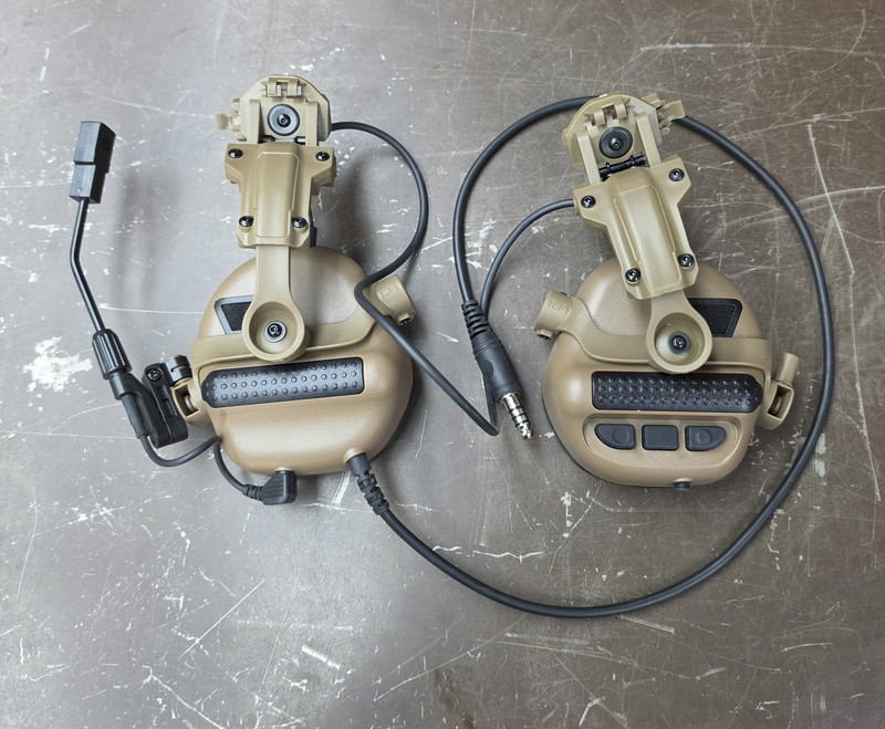 Headphones with helmet mount – 1. kép