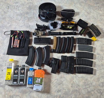 Imagen 3 de alles mag weg meerdere replicas, kleren,...