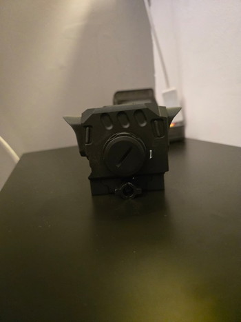 Bild 2 für Red Dot merk onbekend