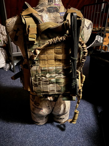 Afbeelding 2 van Plate carrier + belt multicam