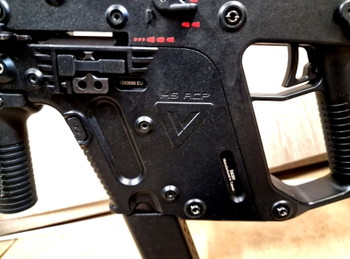 Bild 2 für KWA ZEER ZELDZAME KRISS VECTOR MET 5 MAGS IN PERFECTE STAAT