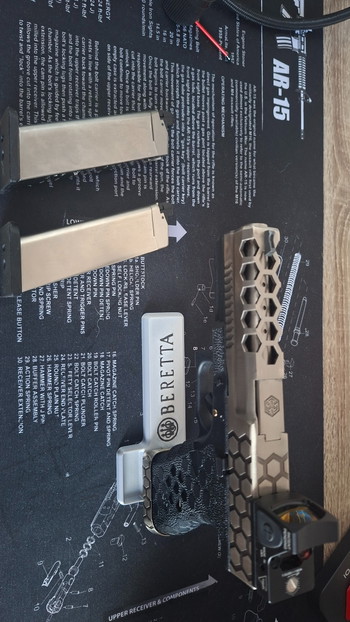 Afbeelding 6 van Aw custom glock.