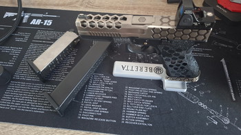 Afbeelding 7 van Aw custom glock.