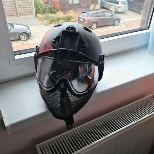 Image 1 pour WARQ helm 1 size fits all