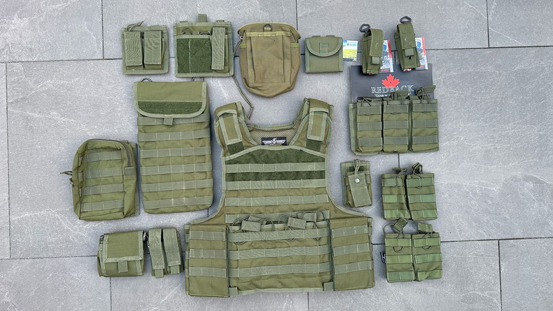Imagen 1 de Invader Gear Mod Carrier Combo inclusief veel extra pouches kleur OD