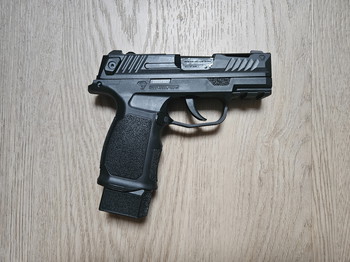 Imagen 2 de EMG VFC Strike Industries SIG P365 GBB