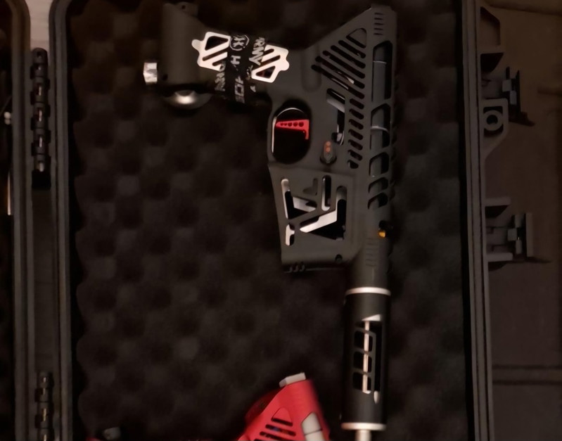 Image 1 for Two tone V2 vinci customs