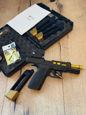 Image 3 for KJW KP13 PRO CO2 GBB tactical gold nur 1 mal benutzt mit Red Dot und 3 Magazinen