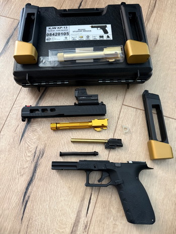 Image 5 for KJW KP13 PRO CO2 GBB tactical gold nur 1 mal benutzt mit Red Dot und 3 Magazinen