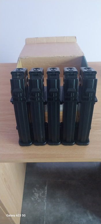 Afbeelding 5 van Ares ASG G14 con selector de tiro y blockback electrico + pack cargadores + caja original y factura