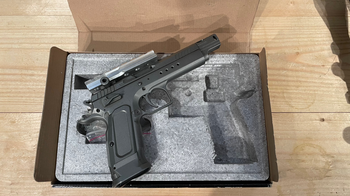 Imagen 2 de KWC - Cybergun Tanfoglio gold custom