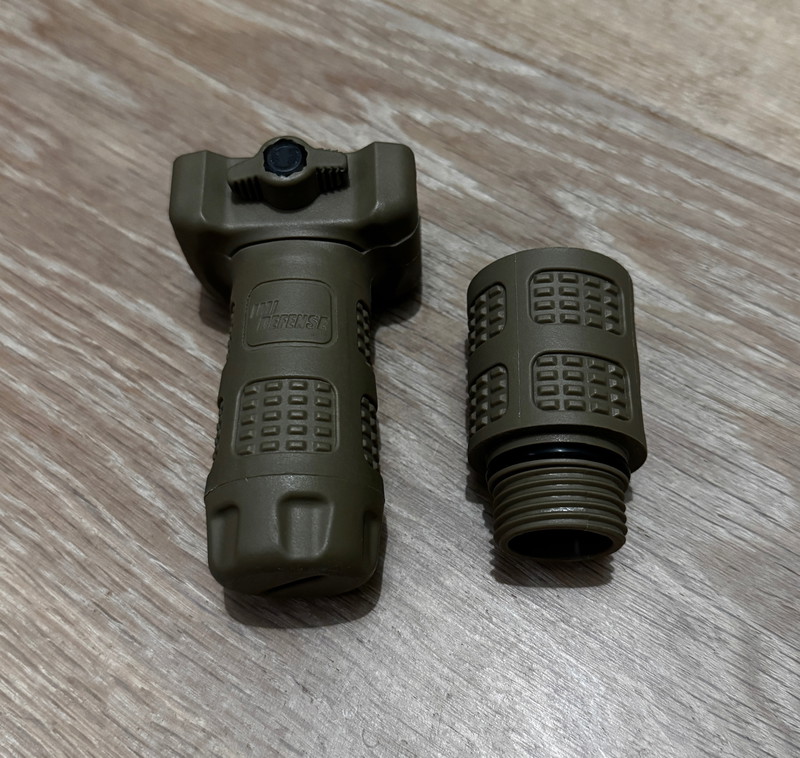 Image 1 for IMI Interchangeable Vertical Grip (Tan)