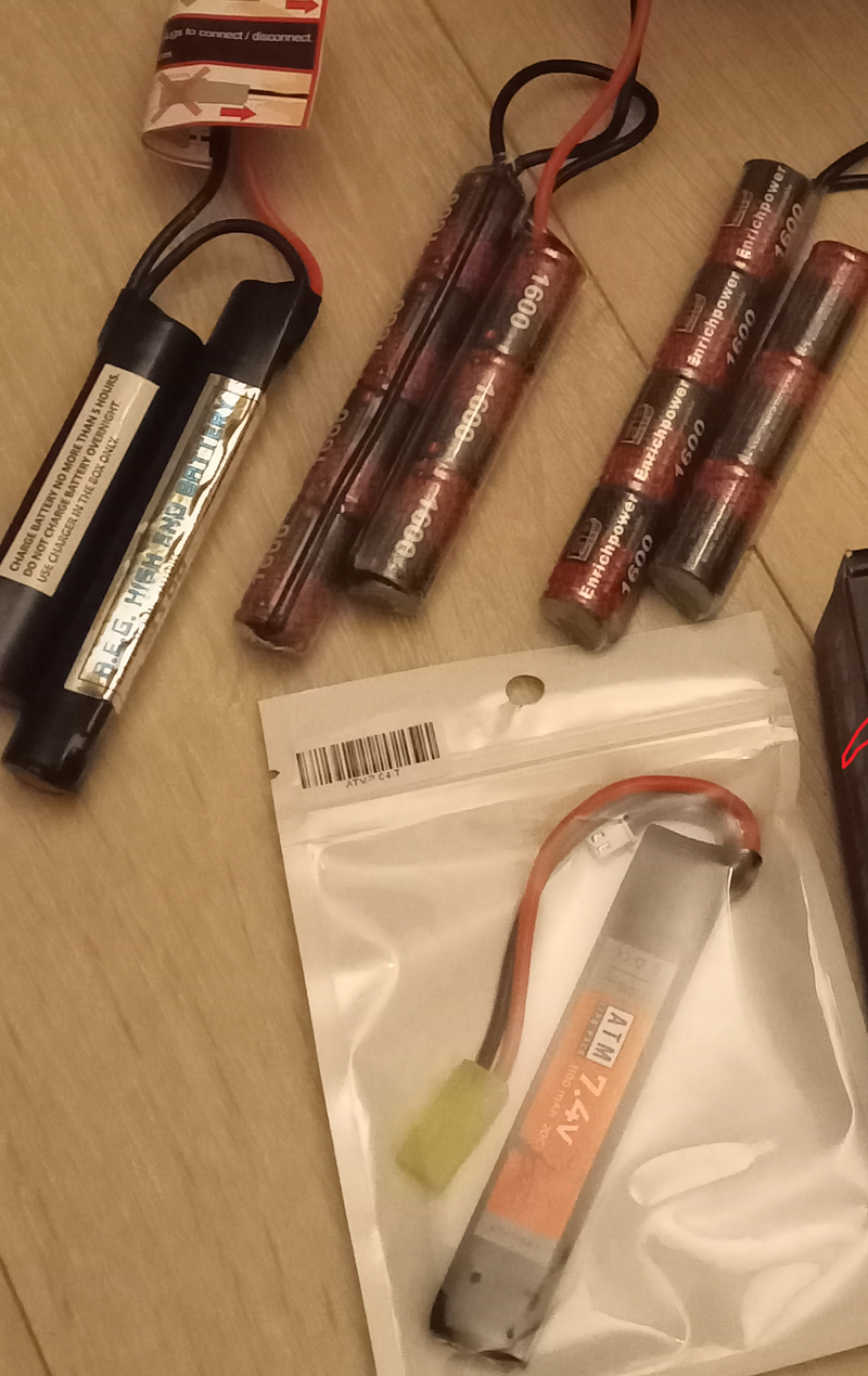 Image 1 pour Pack M4A1 CQBR AEG Colt + 4 Batteries Inclus