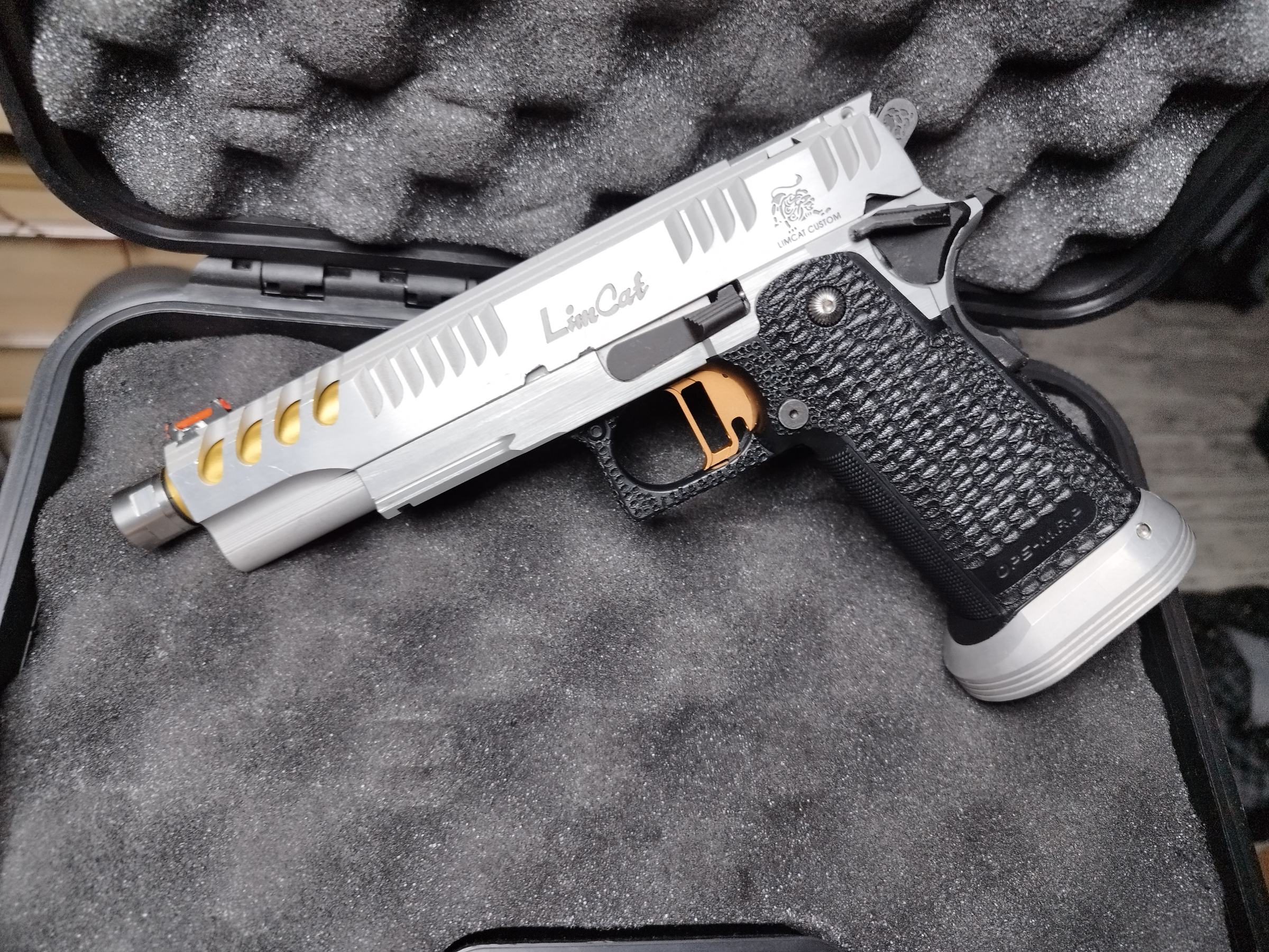 Hi capa Custom ceracoat en geüpgrade - Airsoft Bazaar