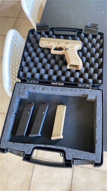 Afbeelding 3 van Glock 19 X tan we + 2 mags en kist