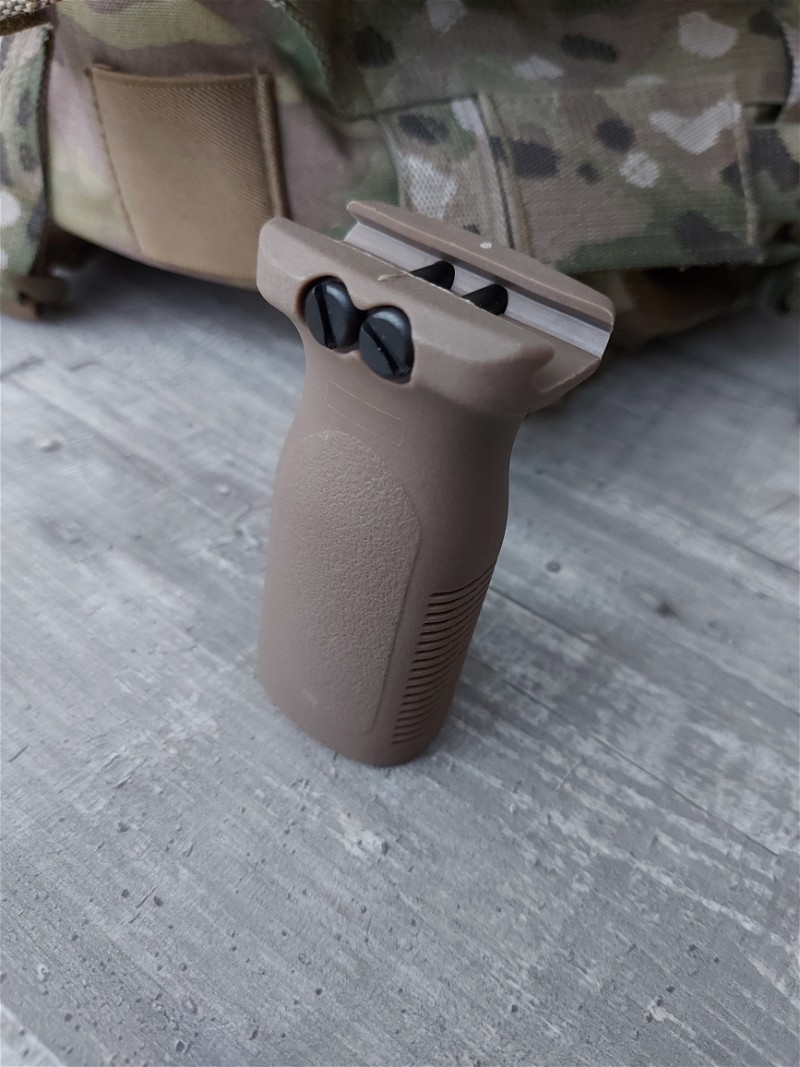 Image 1 pour Magpul RVG style front grip
