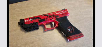 Afbeelding 2 van Glock 17 deadpool