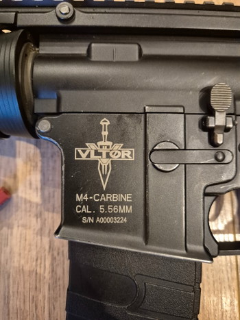 Image 2 for King Arms M4 VLTOR AEG (Upgraded met ASCU Gen4 MOSFET) + Accessoires