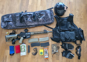 Imagen para Specna Arms SA E13 EDGE 2.0 Full Airsoft Set plus Feyachi Red Dot