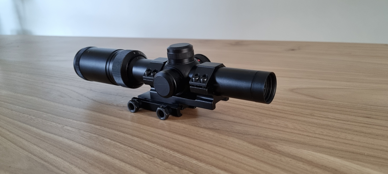 Imagen 1 de Valken Scope 1-4x20 w/Mount Mil-Dot Reticle