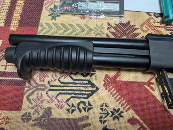 Afbeelding 4 van Tokyo Marui M870 Breacher Pump Action Gas Shotgun 6mm BB schwarz