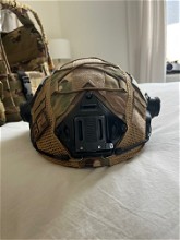 Image pour Helm incl. Cover en headset mounts