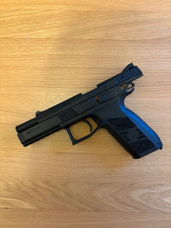Image 2 pour CZ P-09