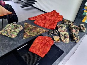 Bild für LOT! kleding, pouches en meer | NLD leger camouflage