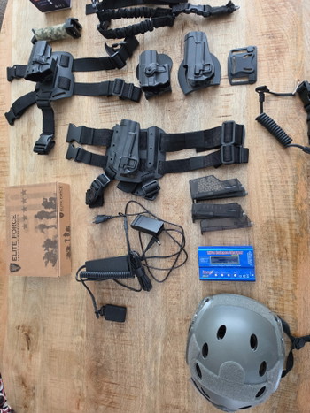 Afbeelding 5 van Te koop: Complete airsoft-collectie inclusief accessoires