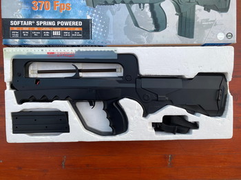 Afbeelding 2 van Spring Powered Famas Softair 0,8 J, ab 18 Jahren