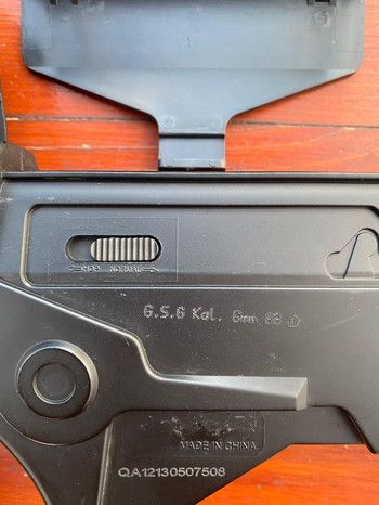 Afbeelding 4 van Spring Powered Famas Softair 0,8 J, ab 18 Jahren