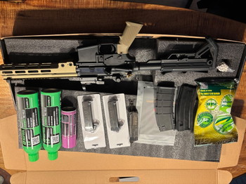 Bild 4 für AR15 Golden Eagle + reddot + 2 mags