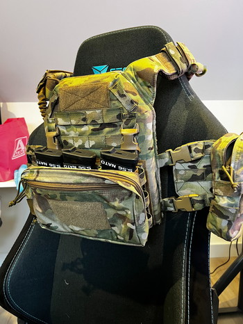 Bild 2 für Plate Carrier Warrior Assault Systems Recon Multicam met extra items