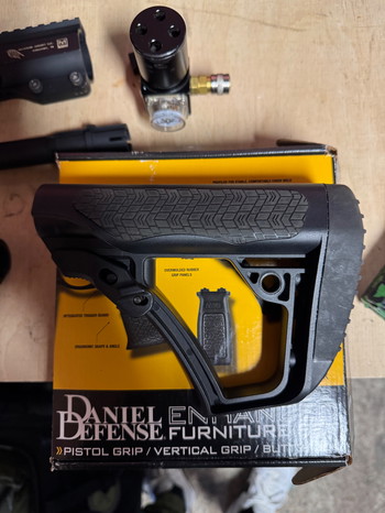 Image 2 for Daniel Defense replica butstock