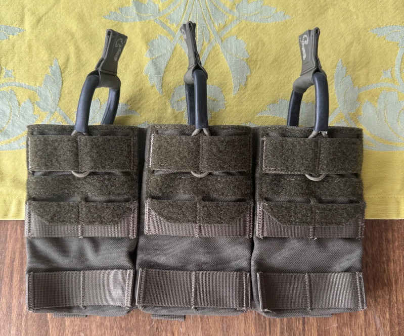 Image 1 for Agilite AG3 Placard Mag Pouch M4